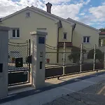 Markisa * Rukavac (Primorje-Gorski Kotar)