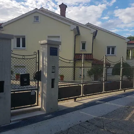 Markisa * Rukavac (Primorje-Gorski Kotar)